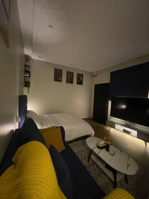 Elegant studio self catering private entrance