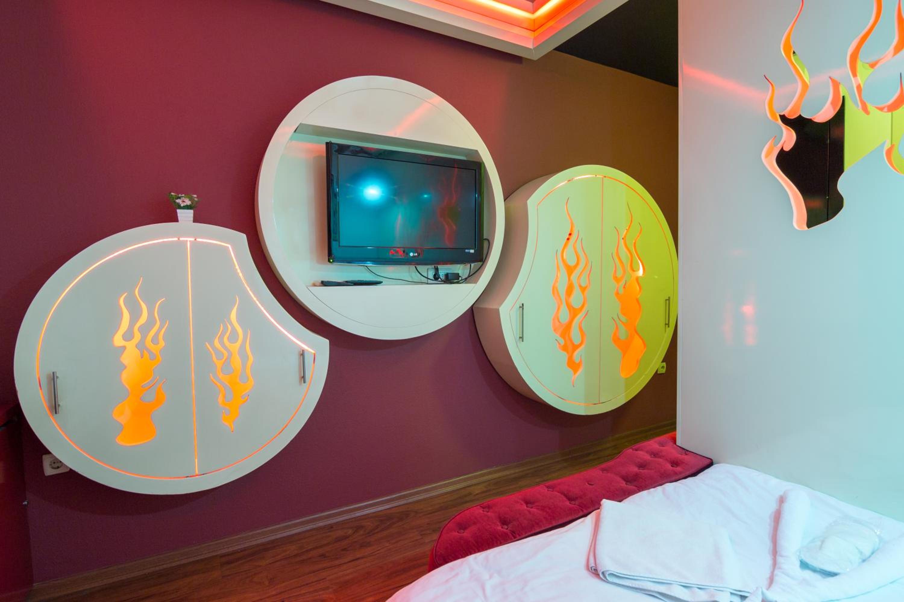 Element Suitları - Image 59