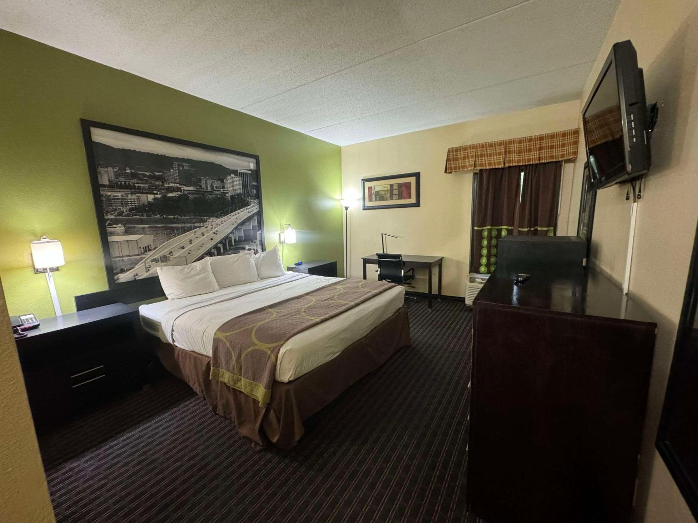 Quality Inn Chattanooga Hamilton Place view 2
