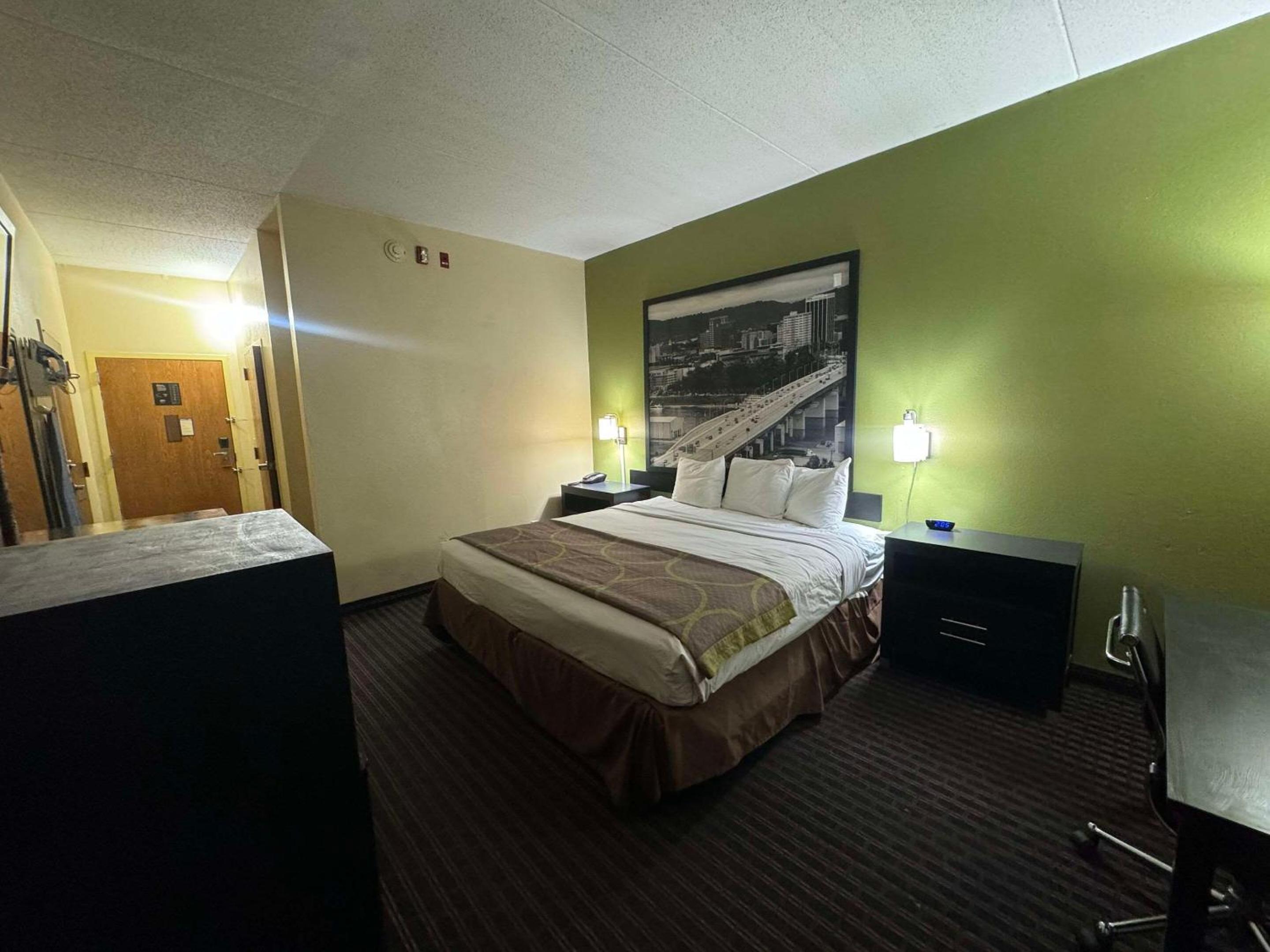 Quality Inn Chattanooga Hamilton Place view 3