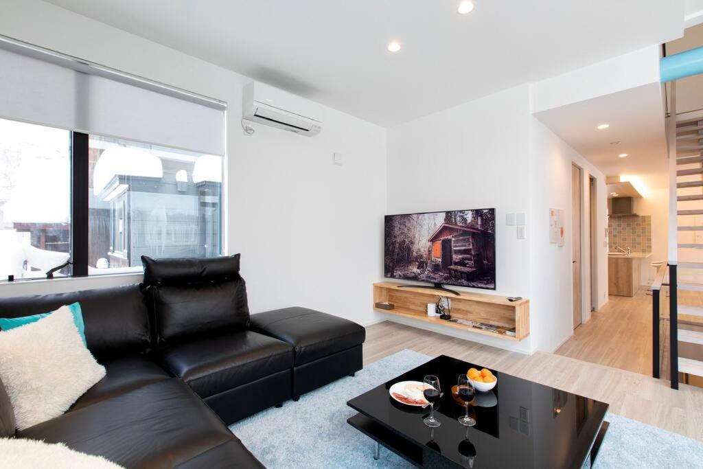 Olaf House view 4