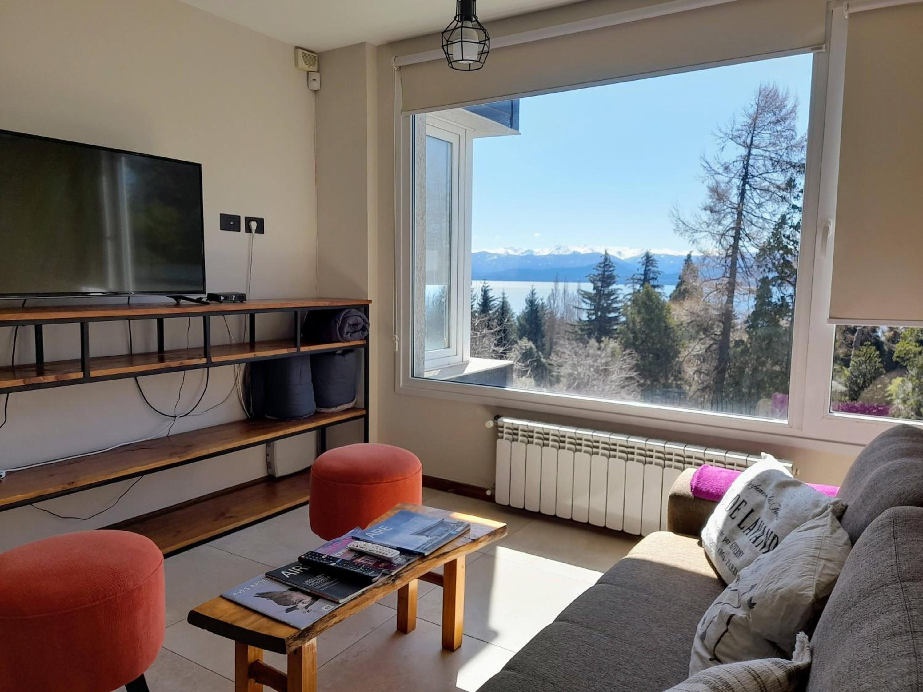 Departamento con vista al lago