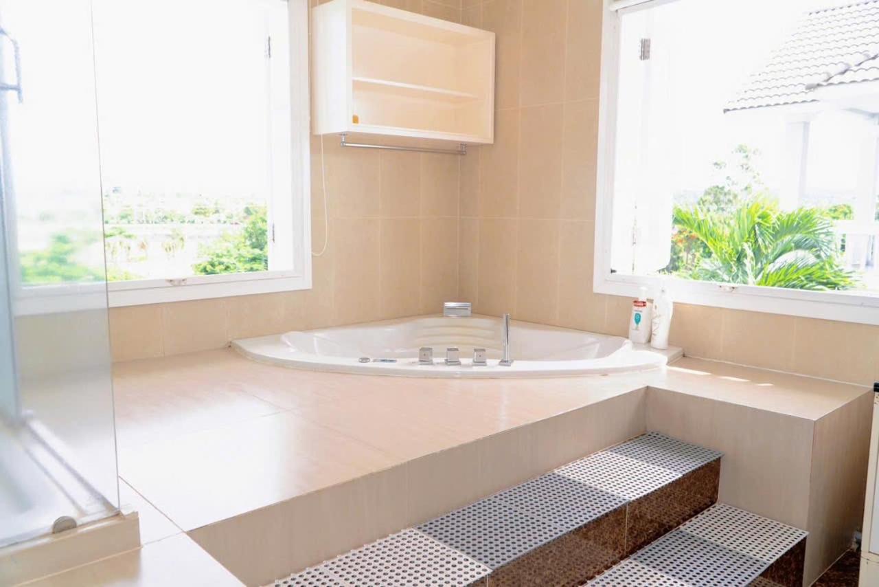 Sealinks Villa Beach PE48-PE88 view 2