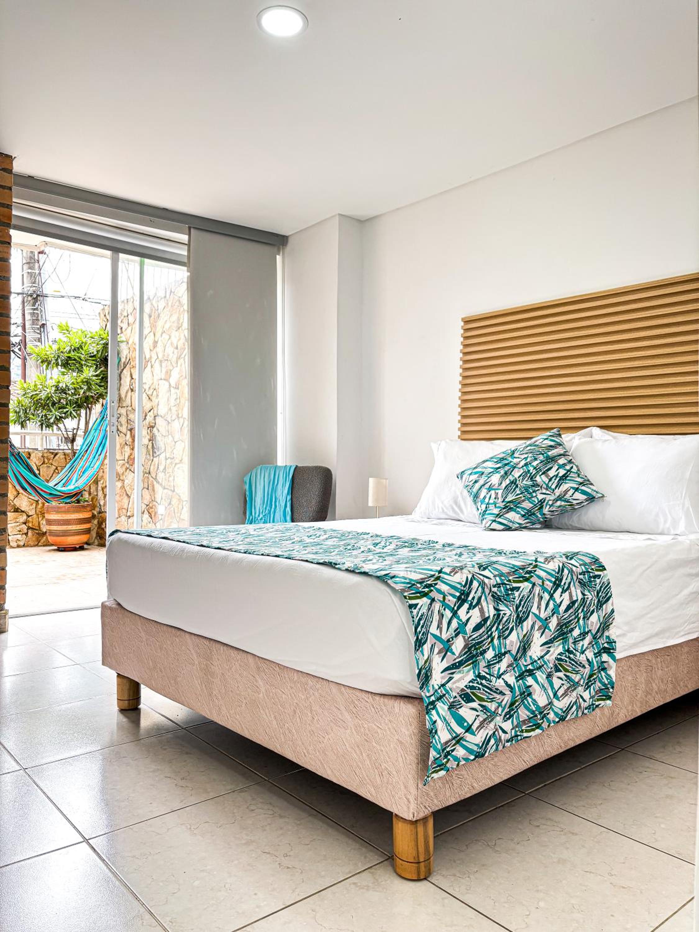 COLIBRI Gorgeous new flat with balcony and terrace
