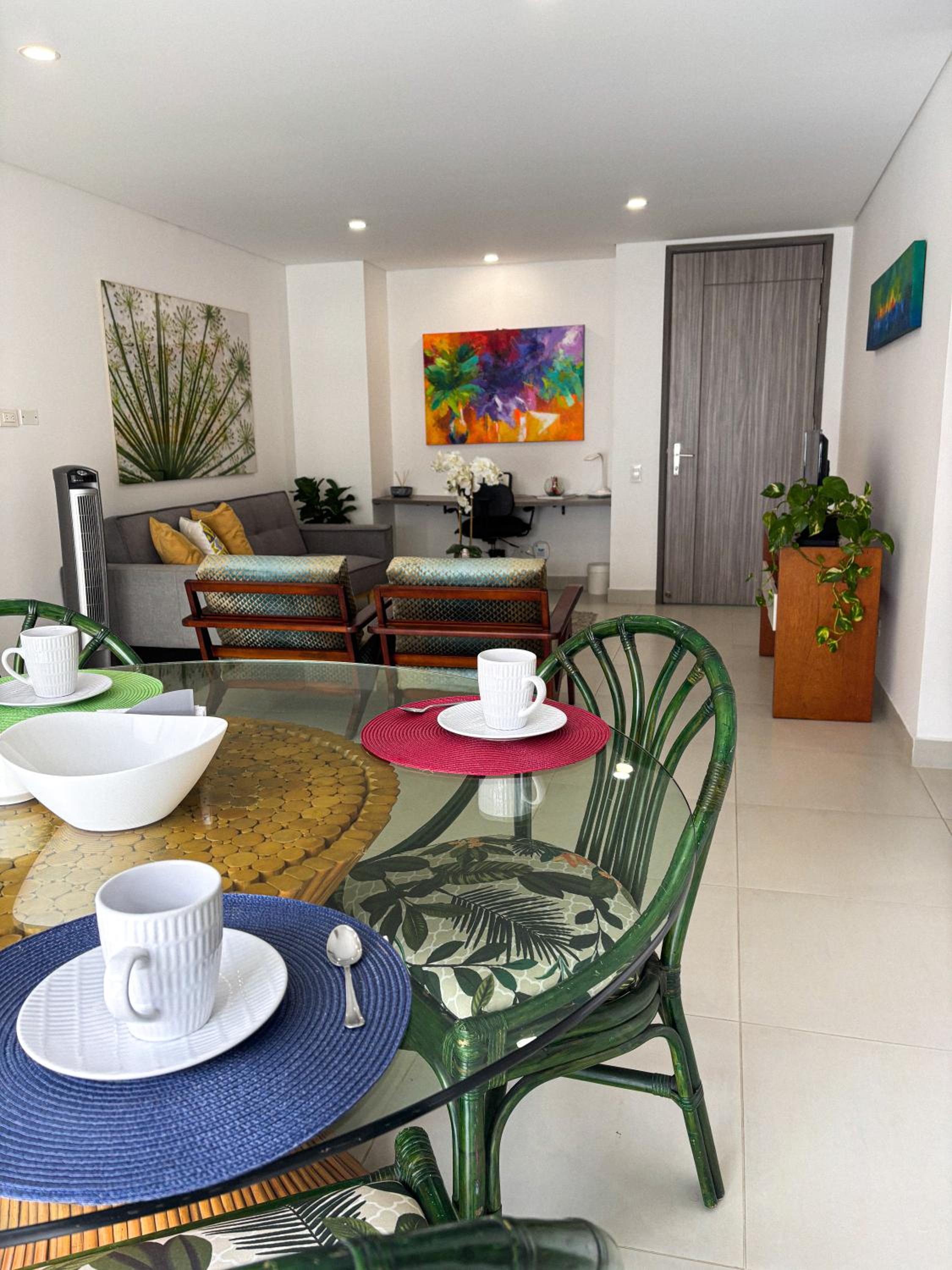 VERDE Moderno y hermoso apartamento