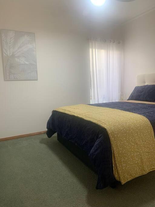 Cheerful 2 bedroom townhouse with secure parking