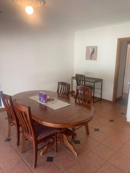 Cheerful 2 bedroom townhouse with secure parking