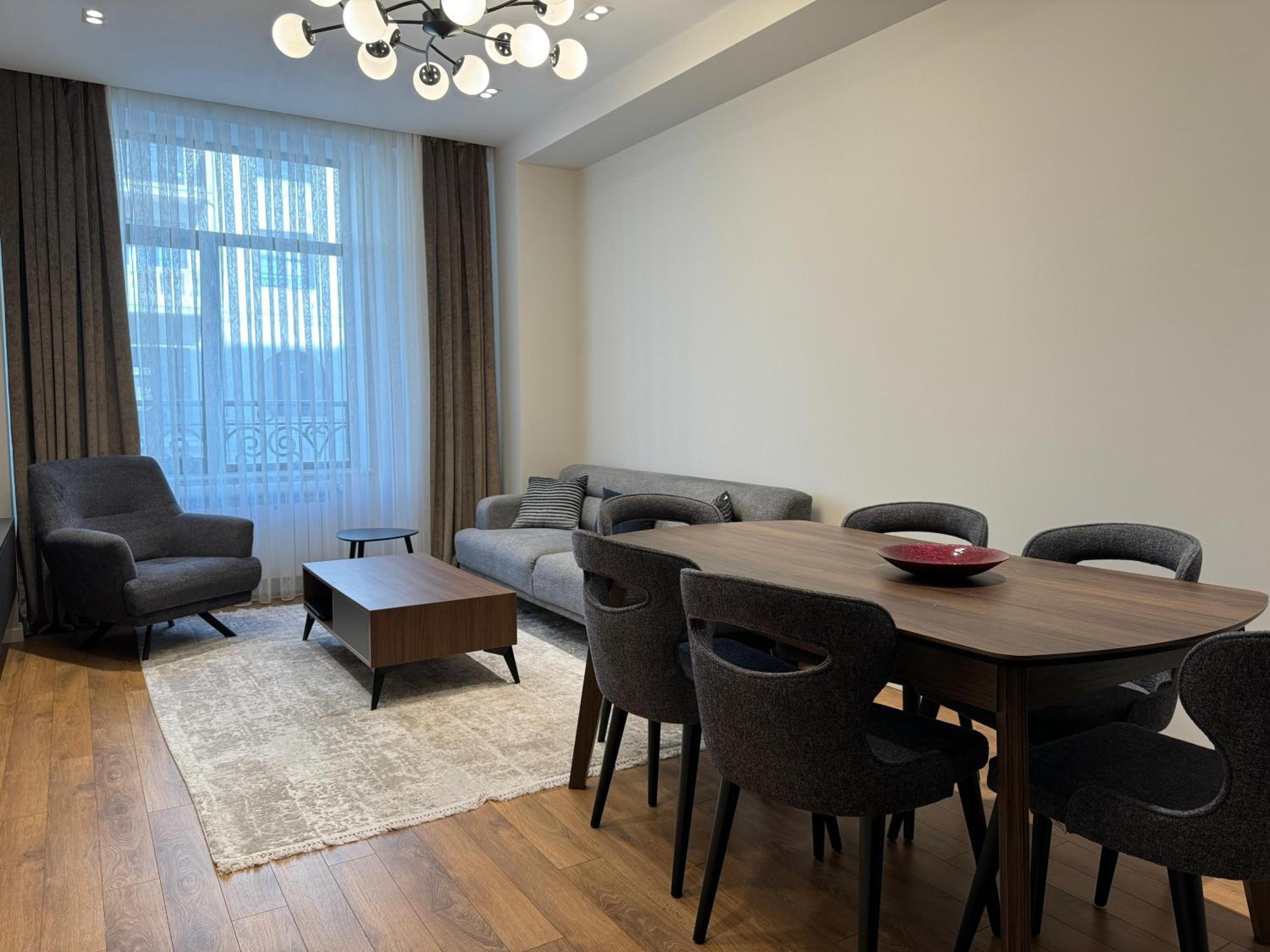 Majestic Residence Baku, White City