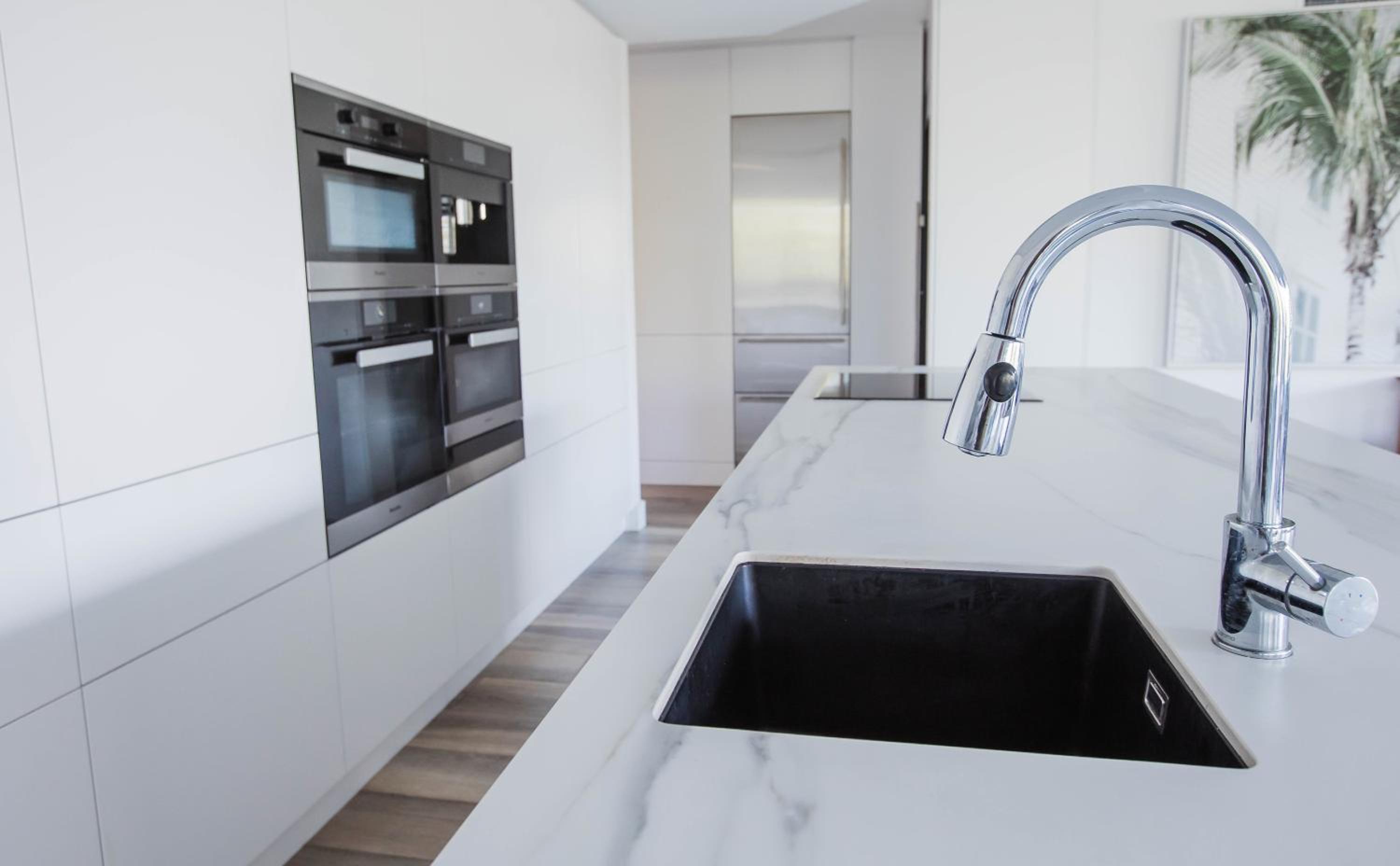 Unit 118 Luxury Beachfront Penthouse - Cotton Beach