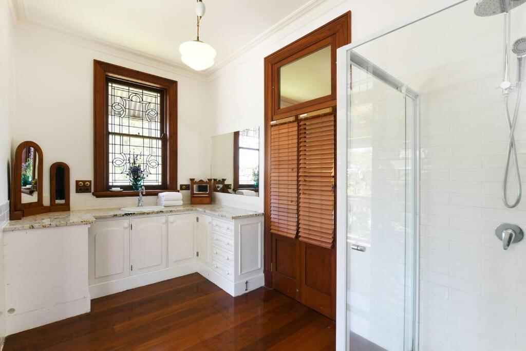 Currawong House