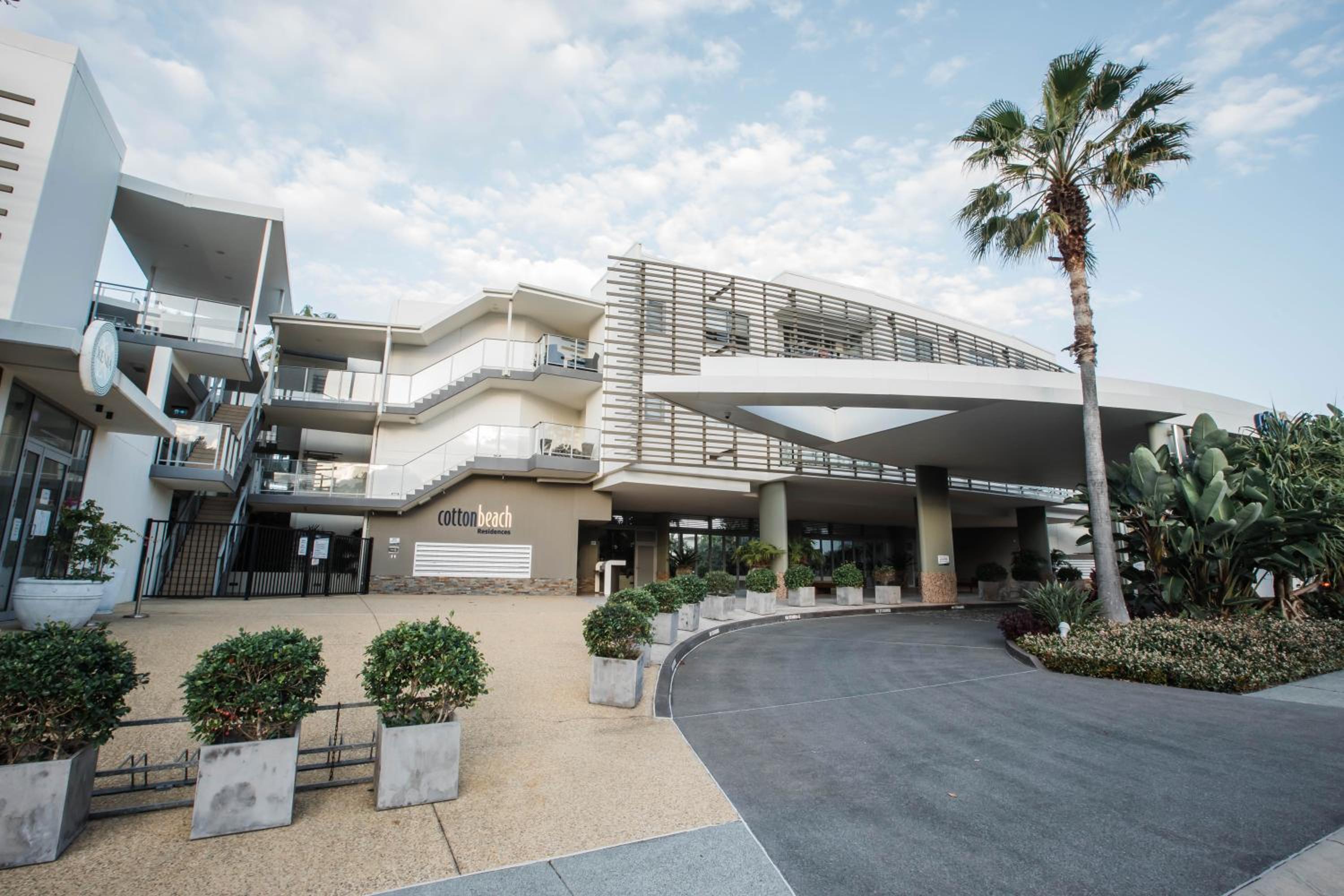 Unit 118 Luxury Beachfront Penthouse - Cotton Beach
