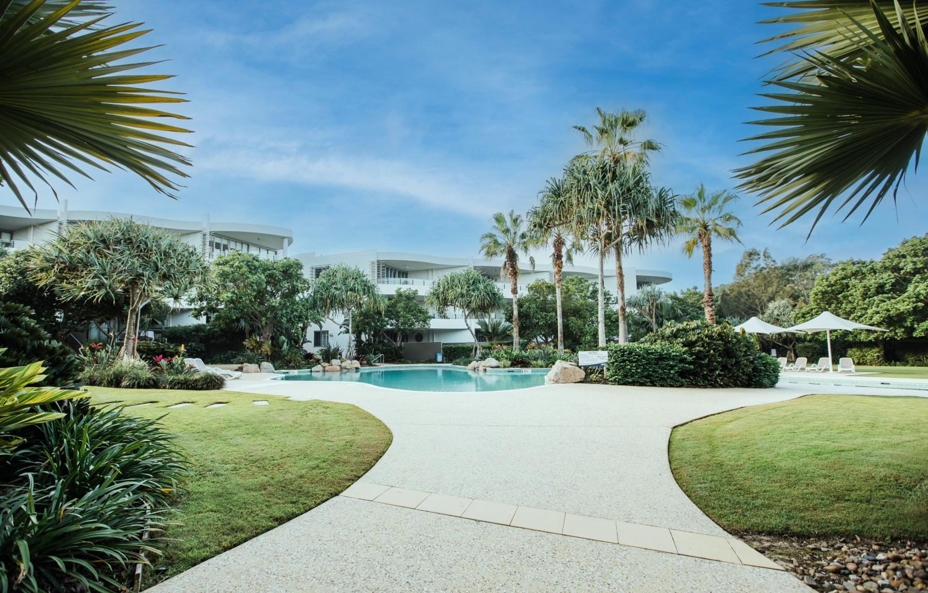 Unit 118 Luxury Beachfront Penthouse - Cotton Beach