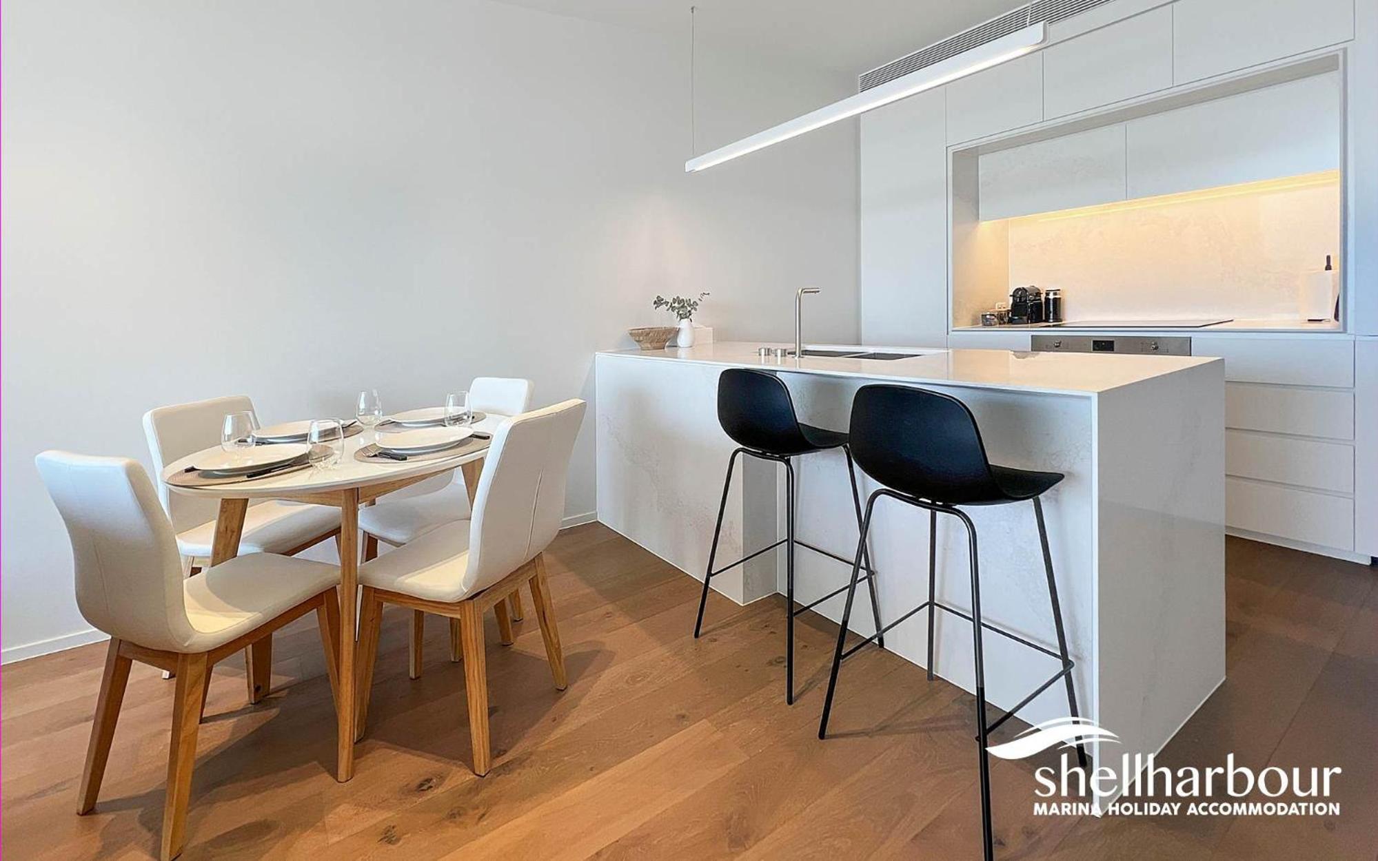 Marina Vista - Waterfront Apartment