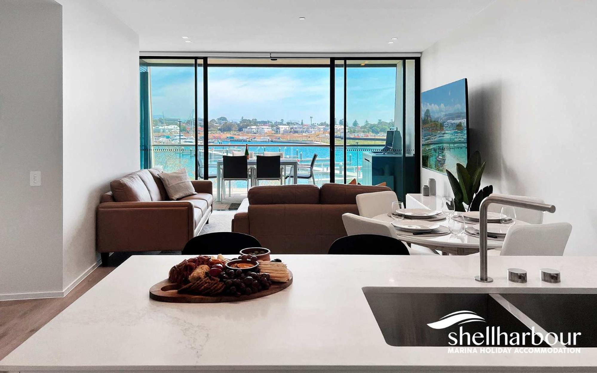Marina Vista - Waterfront Apartment