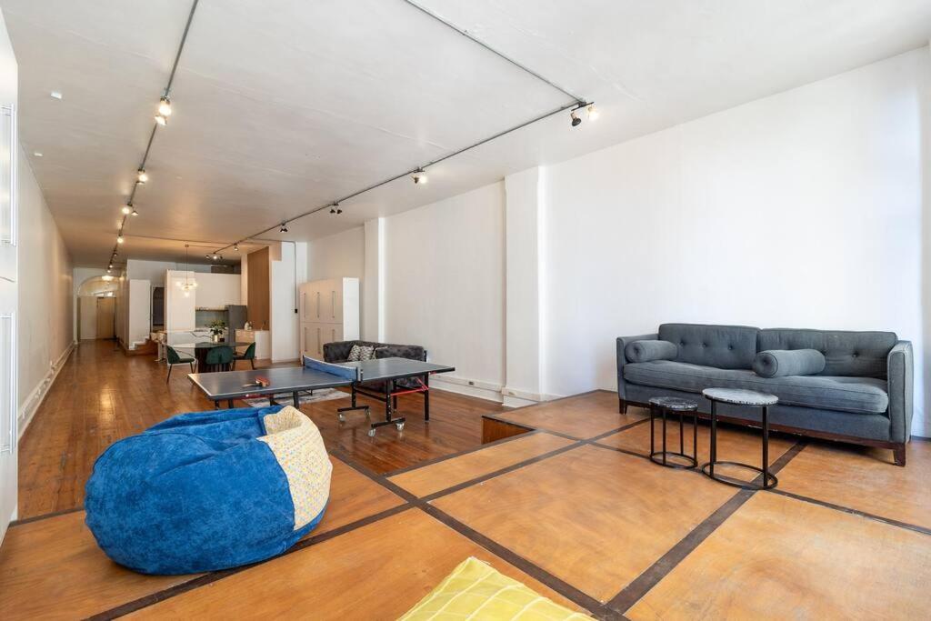 Spacious 2 Bed Apartment in City Centre view 5