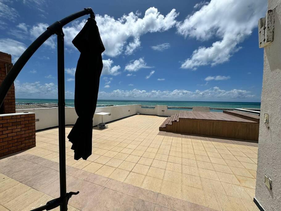 Cobertura beira mar piscina privativa, 5 quartos, ar condicionado, até 14 pessoas!
