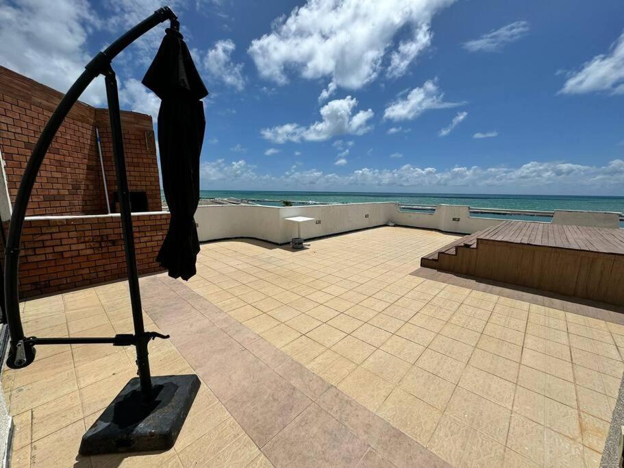 Cobertura beira mar piscina privativa, 5 quartos, ar condicionado, até 14 pessoas!