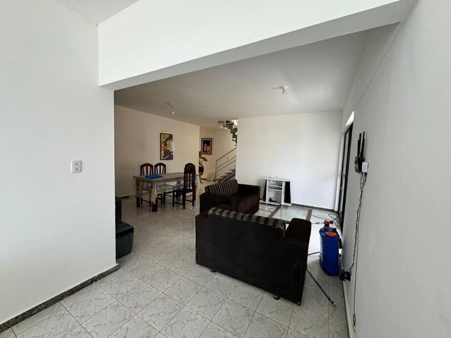 Cobertura beira mar piscina privativa, 5 quartos, ar condicionado, até 14 pessoas!