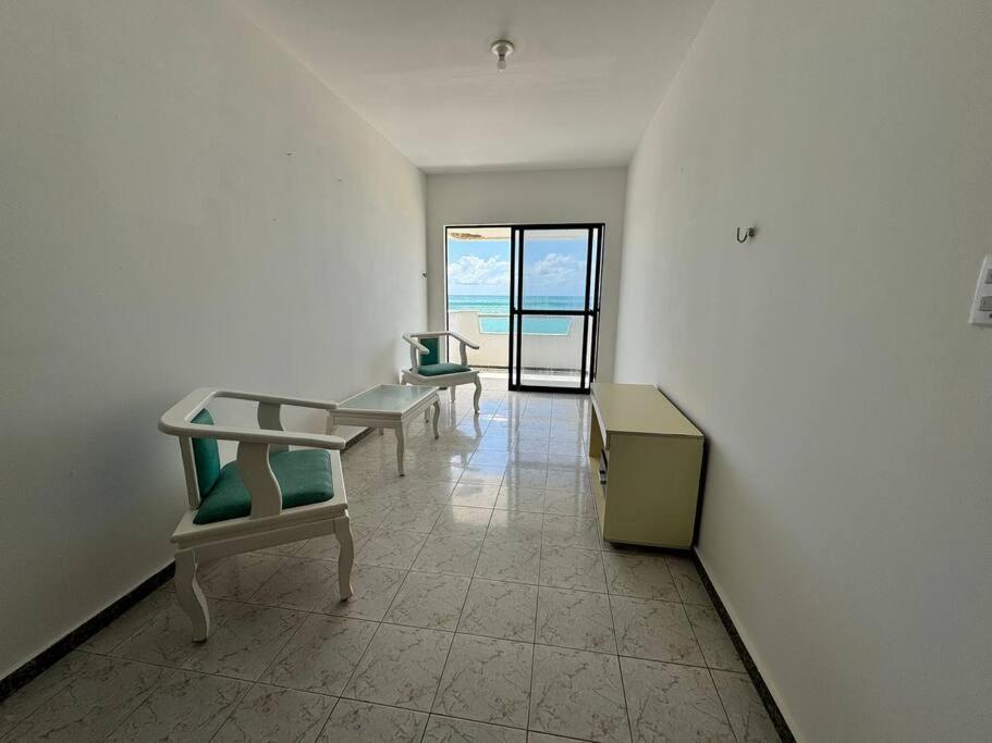 Cobertura beira mar piscina privativa, 5 quartos, ar condicionado, até 14 pessoas!