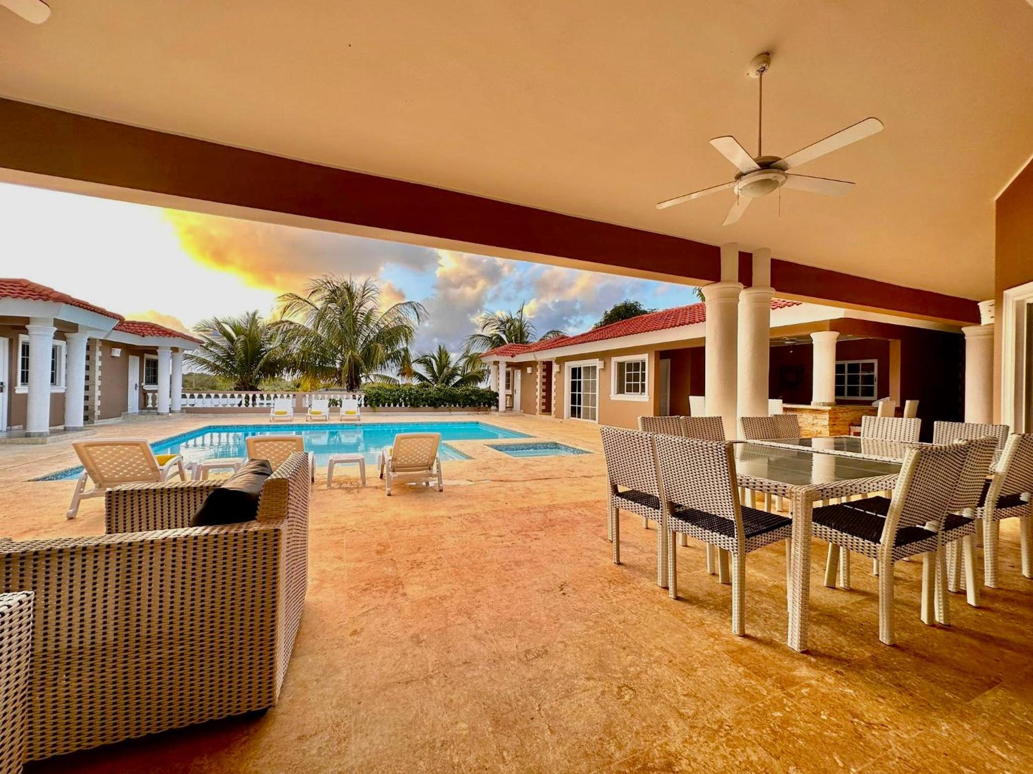 Tropical Casa Linda