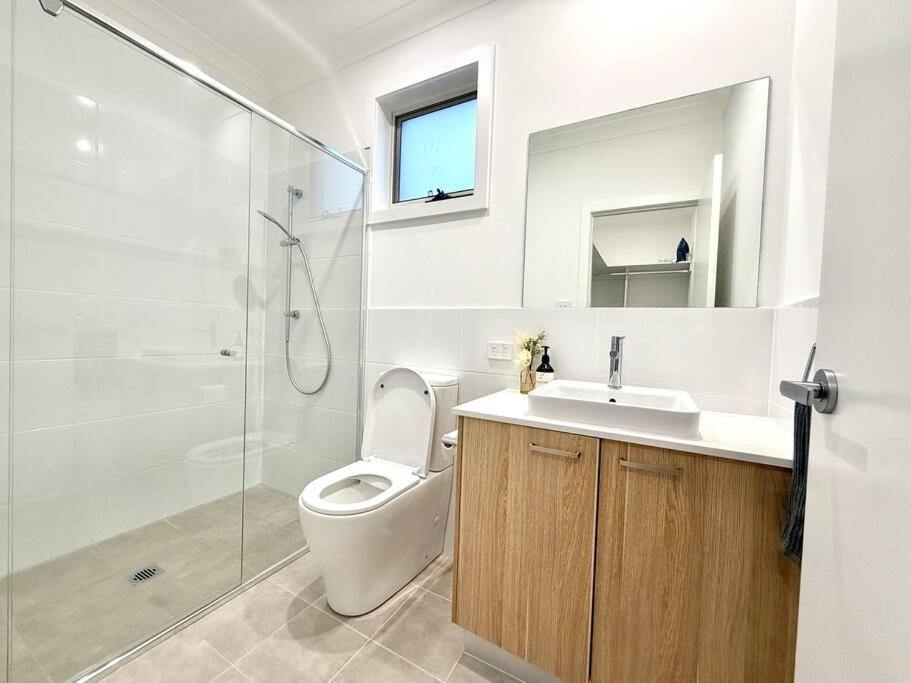 Luxury 6 bedroom Home in Wilton