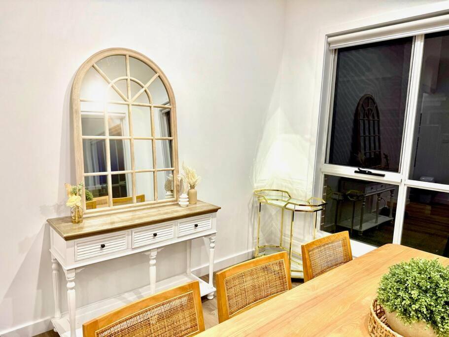 Luxury 6 bedroom Home in Wilton
