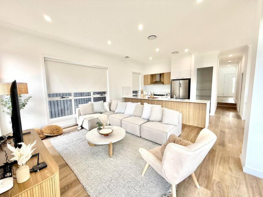 Luxury 6 bedroom Home in Wilton