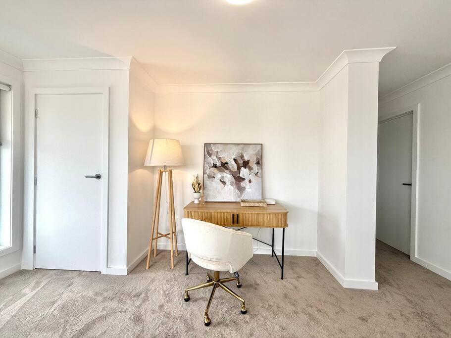 Luxury 6 bedroom Home in Wilton