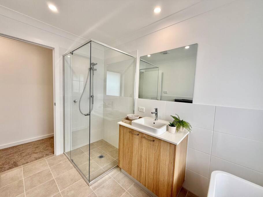 Luxury 6 bedroom Home in Wilton