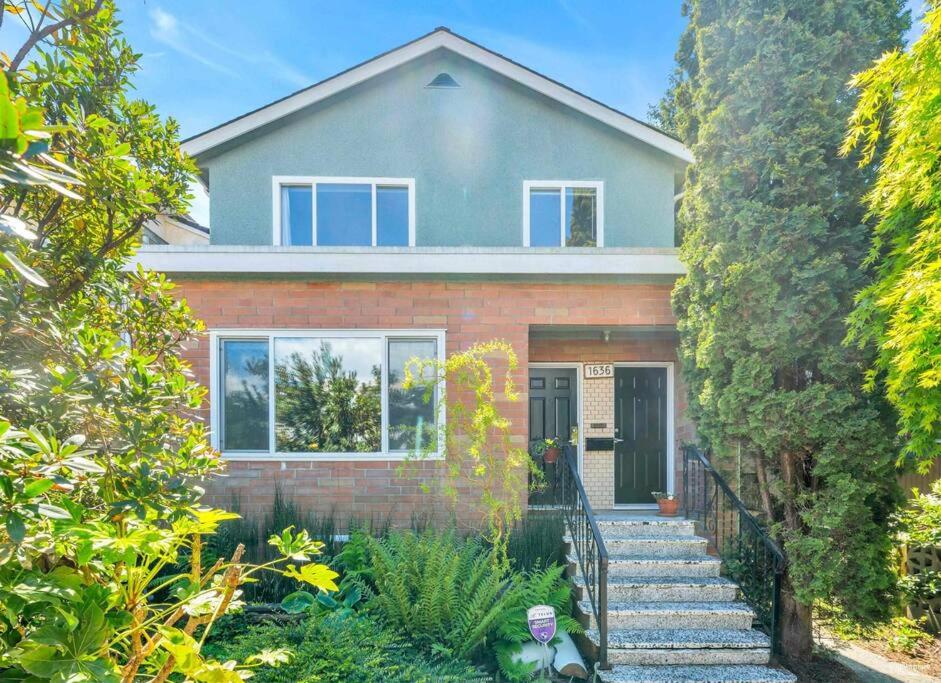 Charming East Van Home Near DT and Commercial St