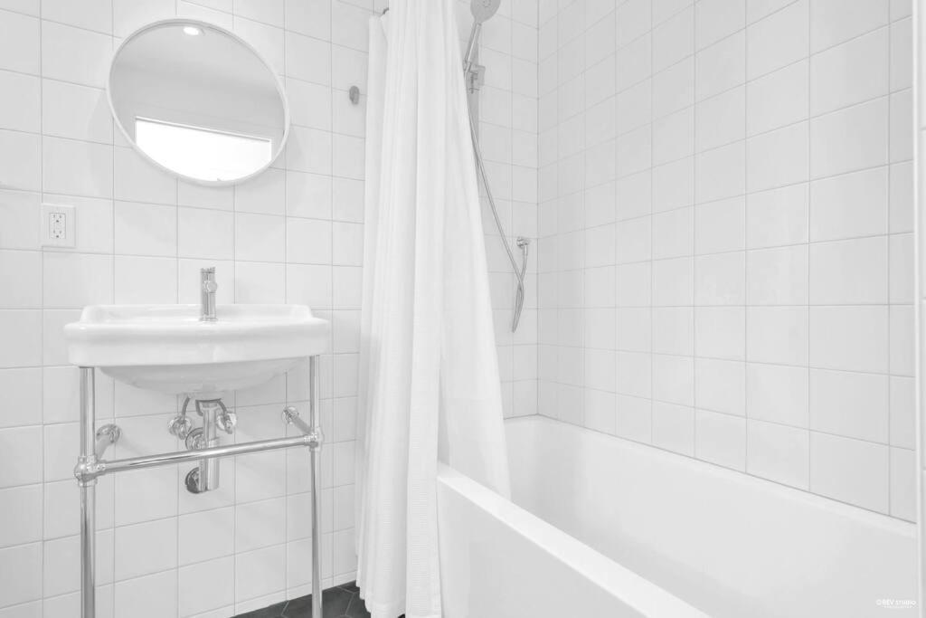 Charming East Van Home Near DT and Commercial St