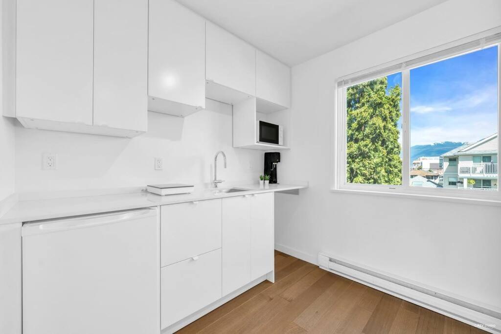 Charming East Van Home Near DT and Commercial St