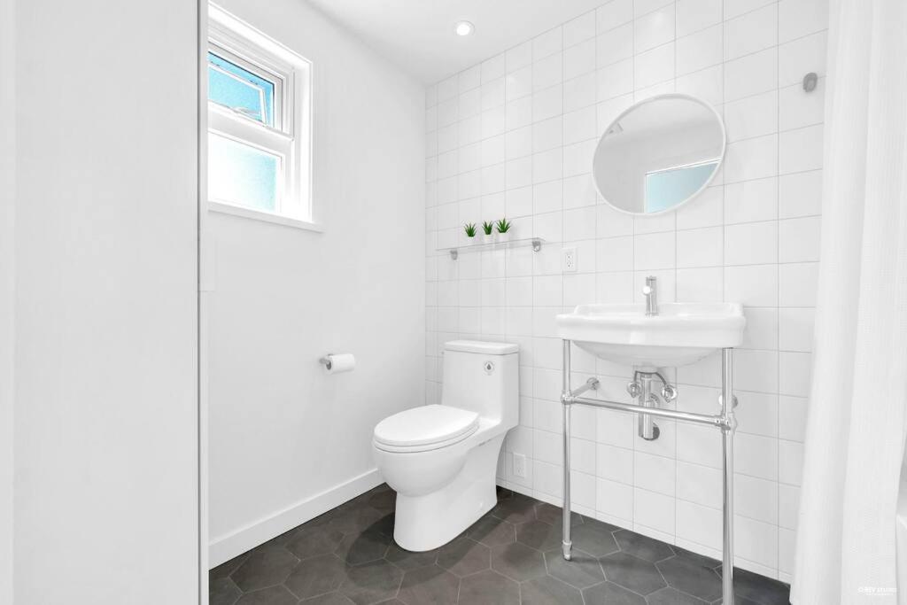 Charming East Van Home Near DT and Commercial St