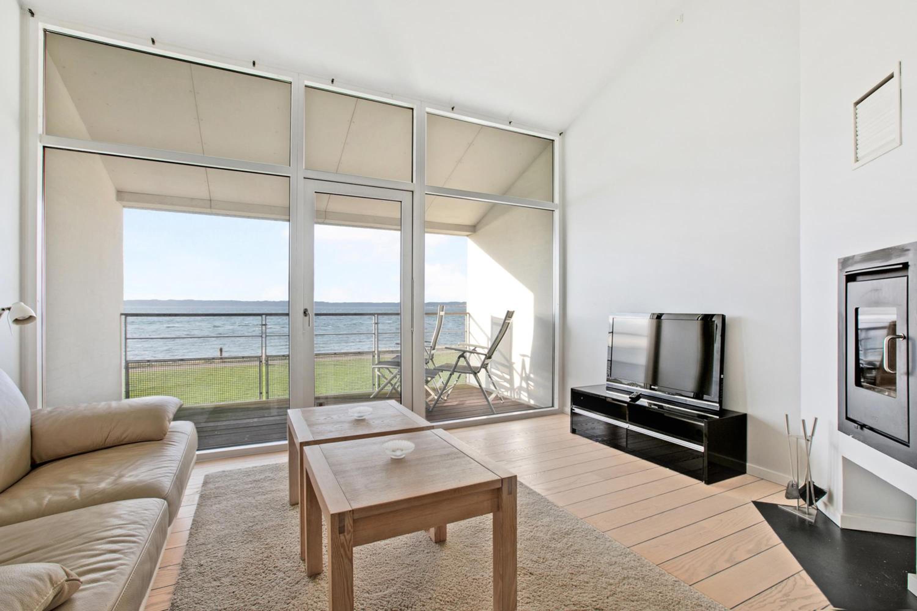 Beautiful Two-Storey Apartment With Panoramic Views Of Ebeltoft Bay