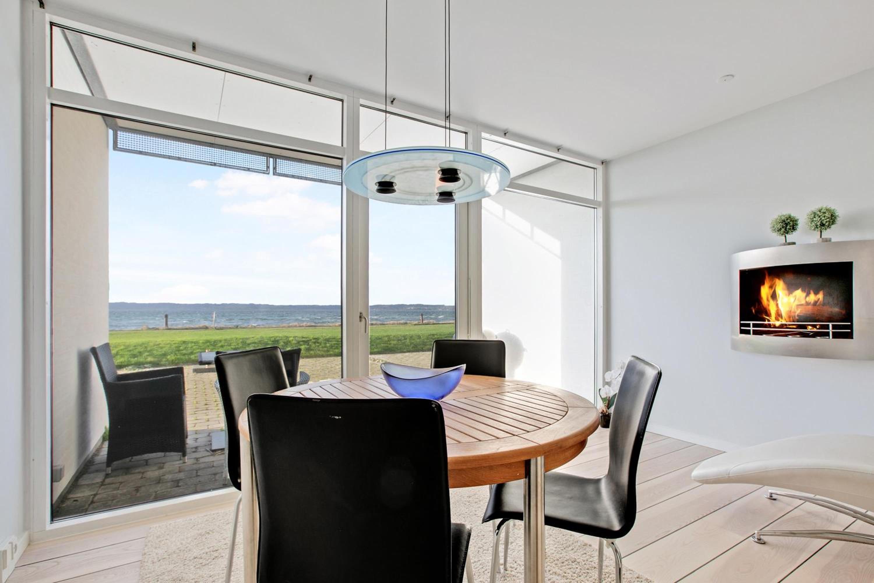 Beautiful Two-Storey Apartment With Panoramic Views Of Ebeltoft Bay