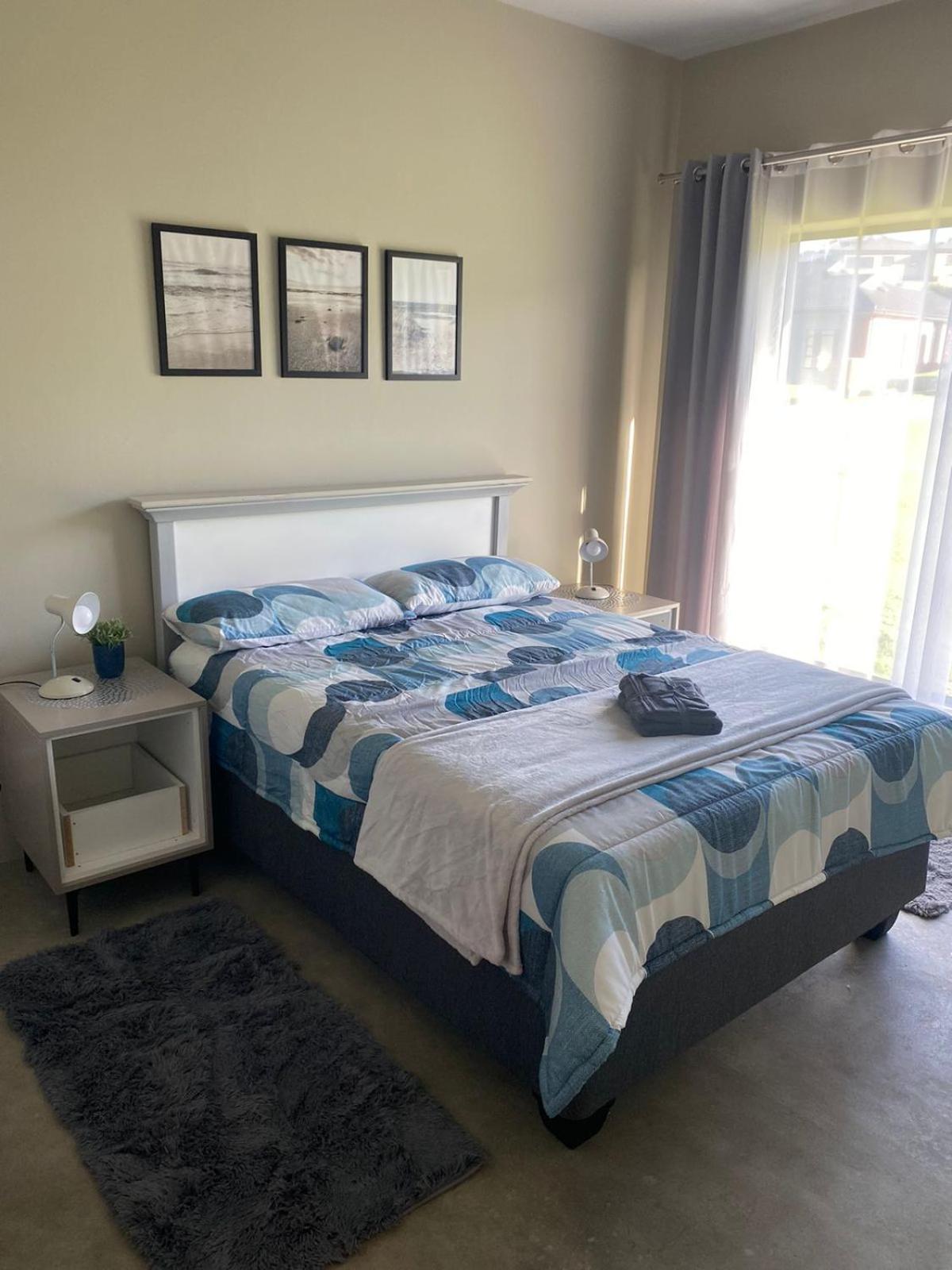 Dolphin's Rest view 3
