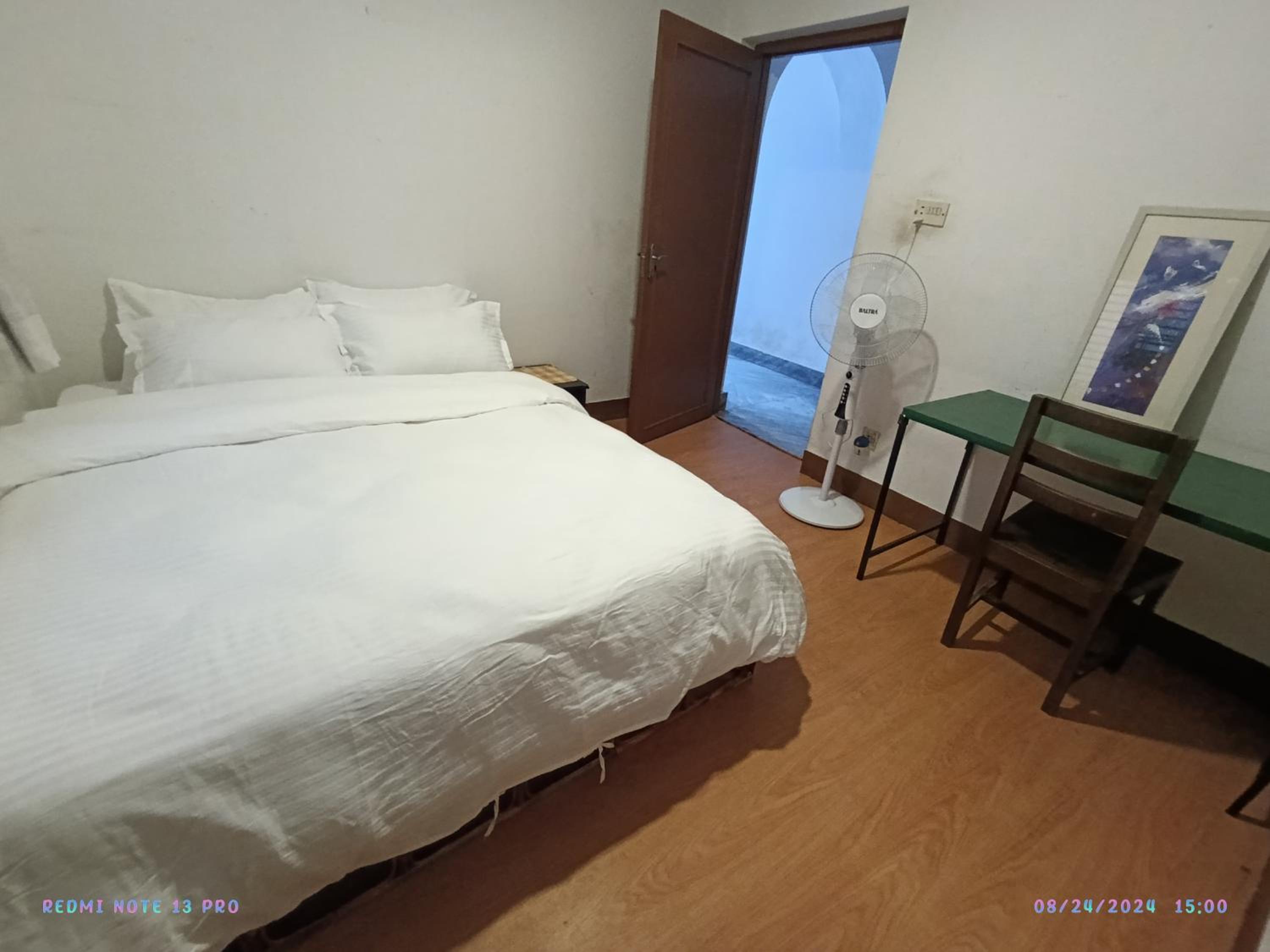 Photo 12
