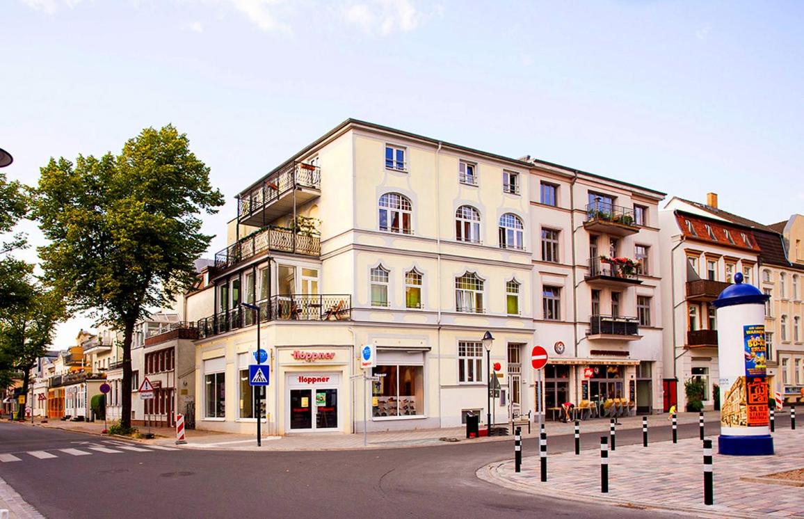 Hotel Eicher Ferienwohnungen Warnemünde - Image 1