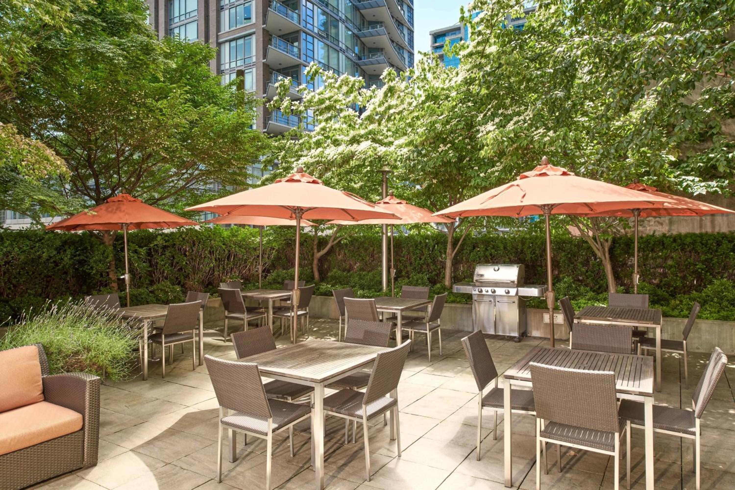 Residence Inn by Marriott Vancouver Downtown-2