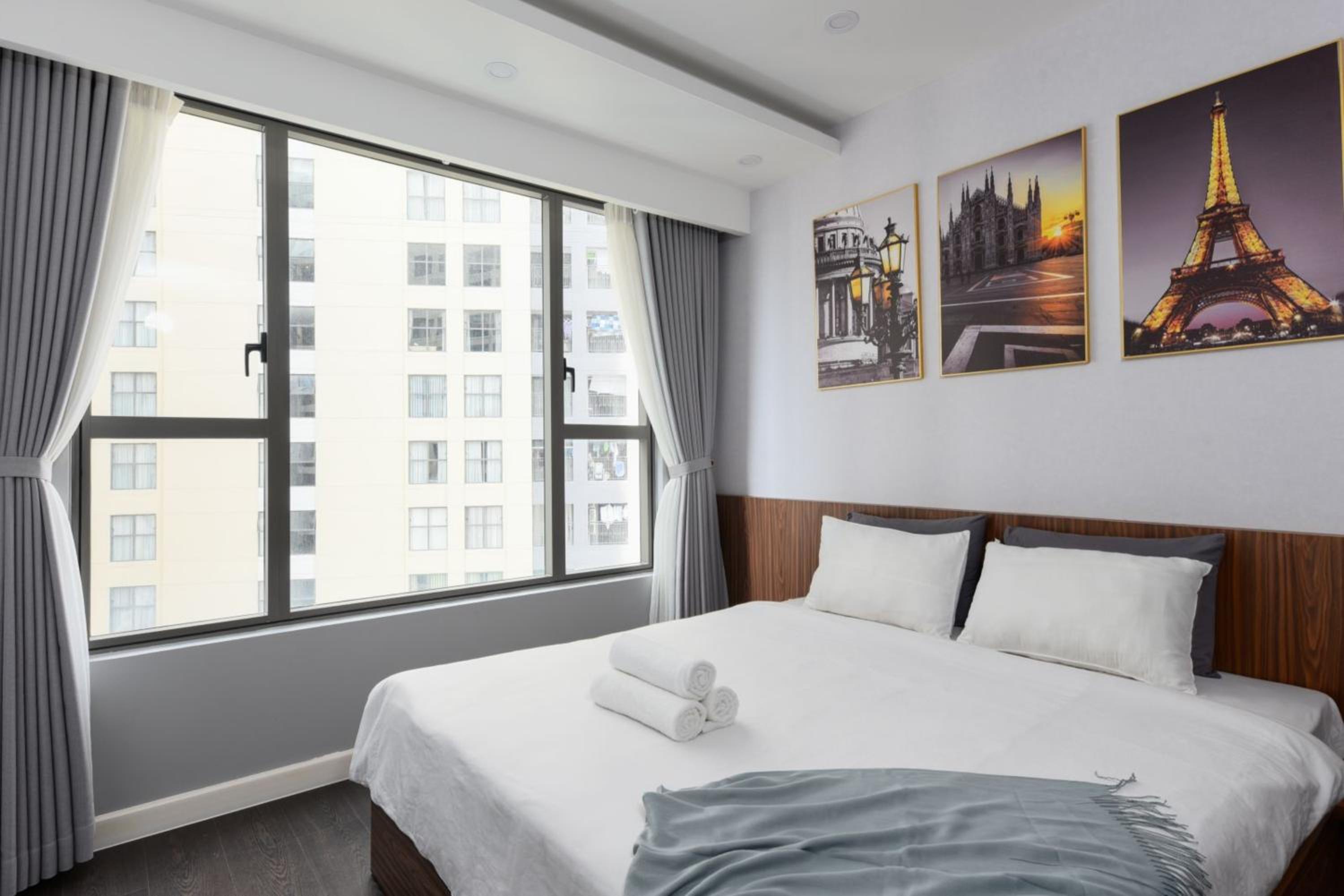 Otis Apartment - Rivergate Building District 4