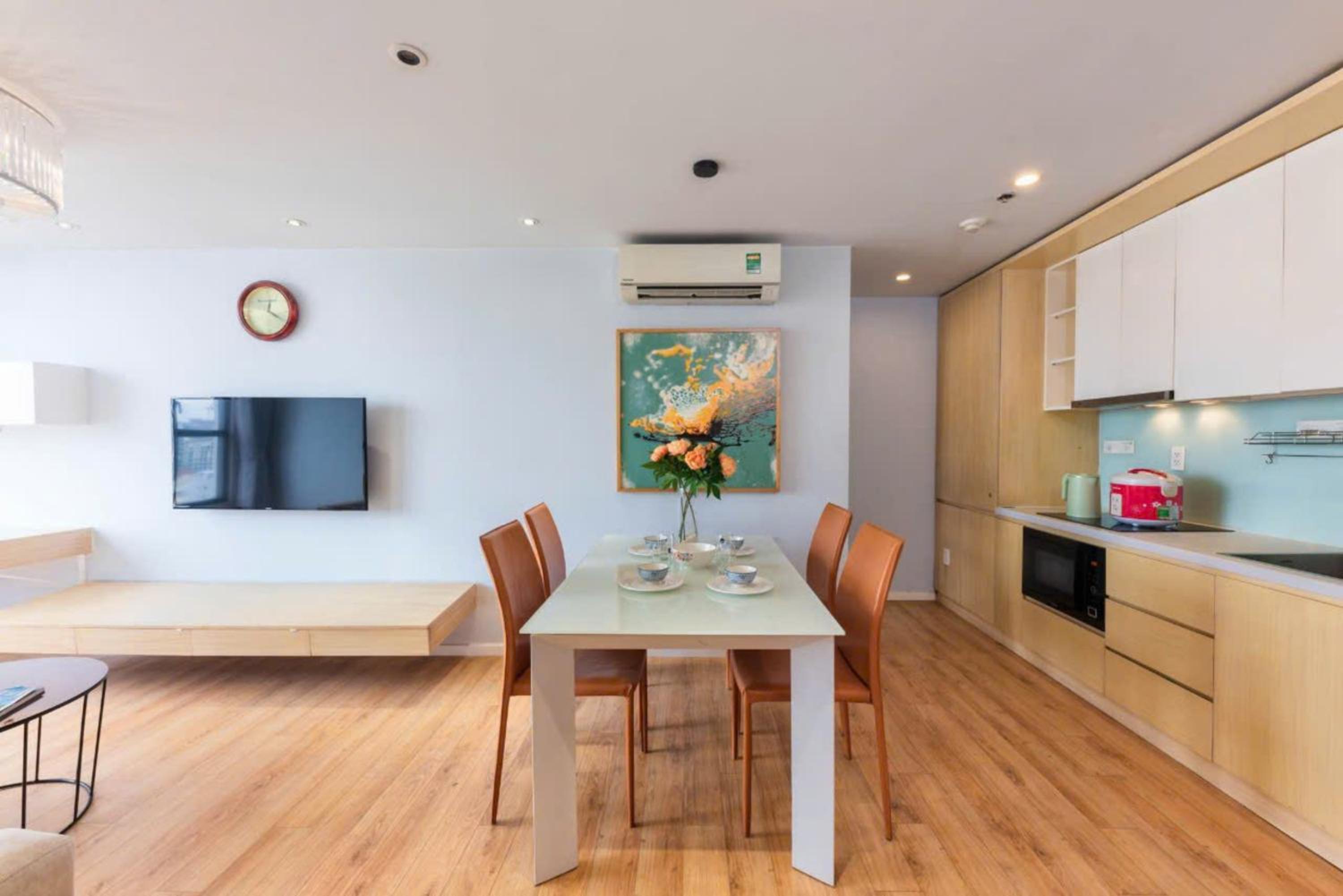 Otis Apartment - Rivergate Building District 4