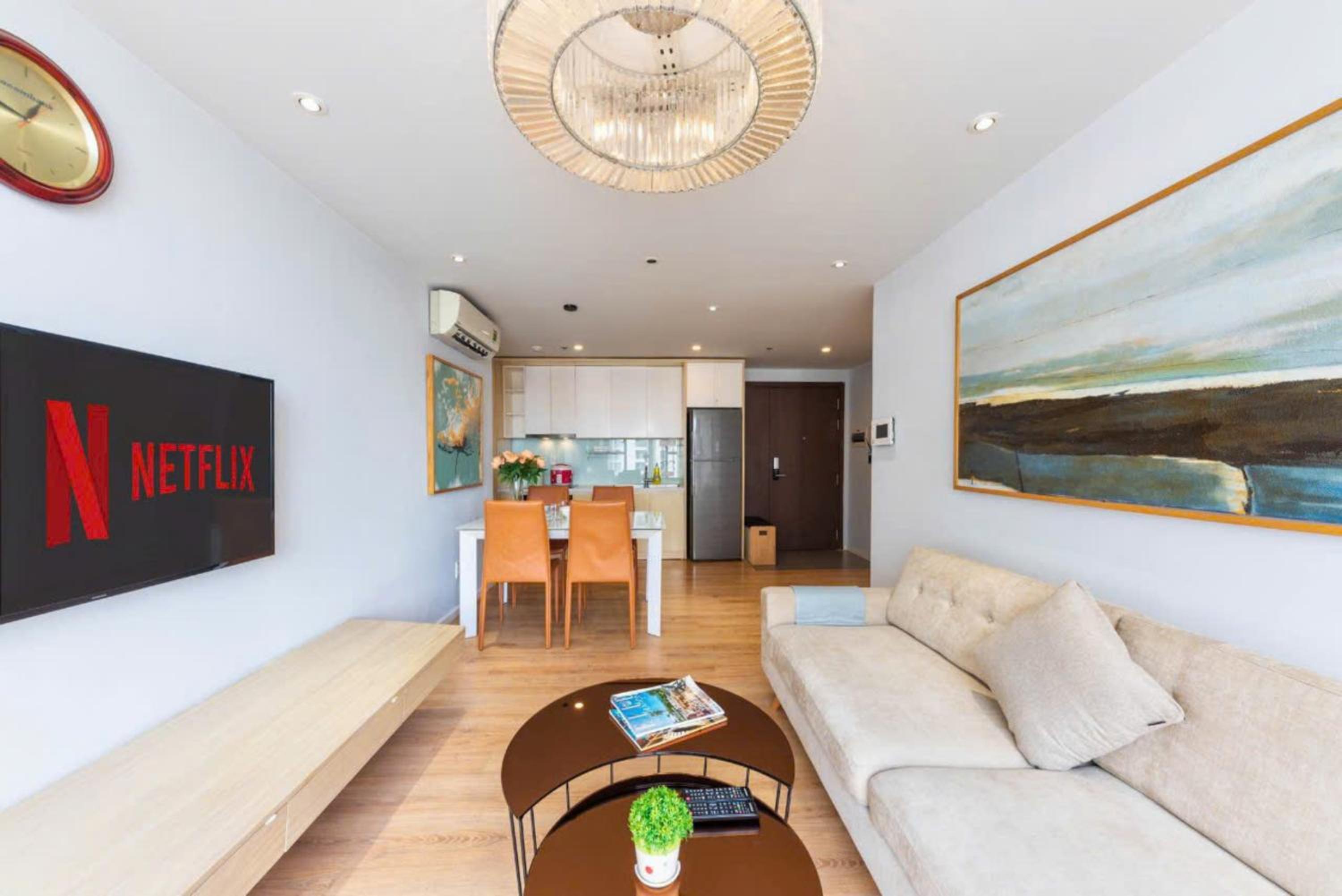 Otis Apartment - Rivergate Building District 4