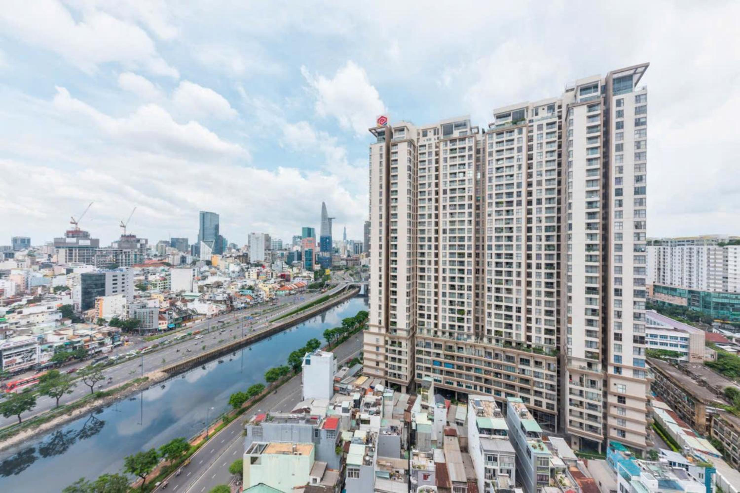 Otis Apartment - Rivergate Building District 4