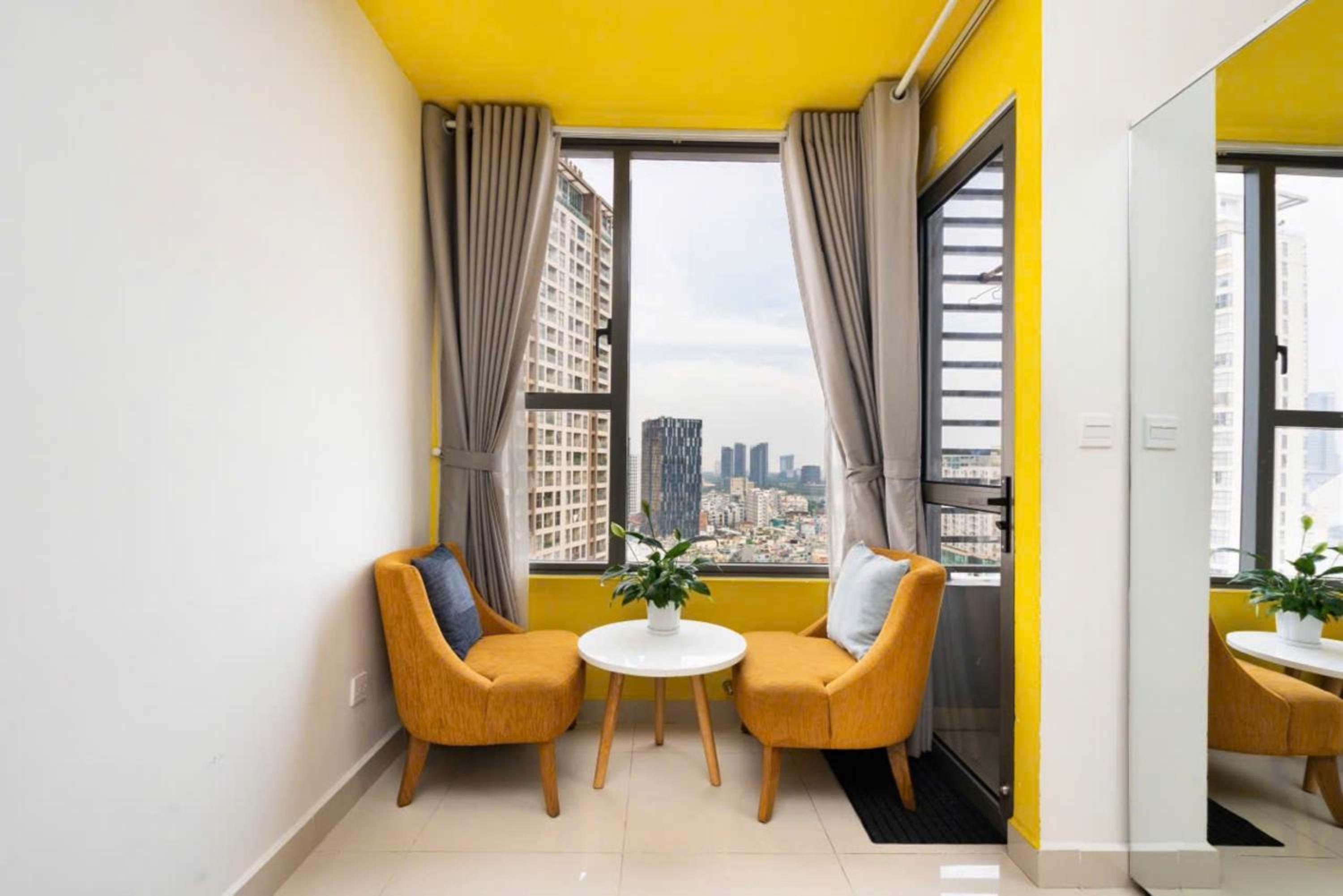 Otis Apartment - Rivergate Building District 4