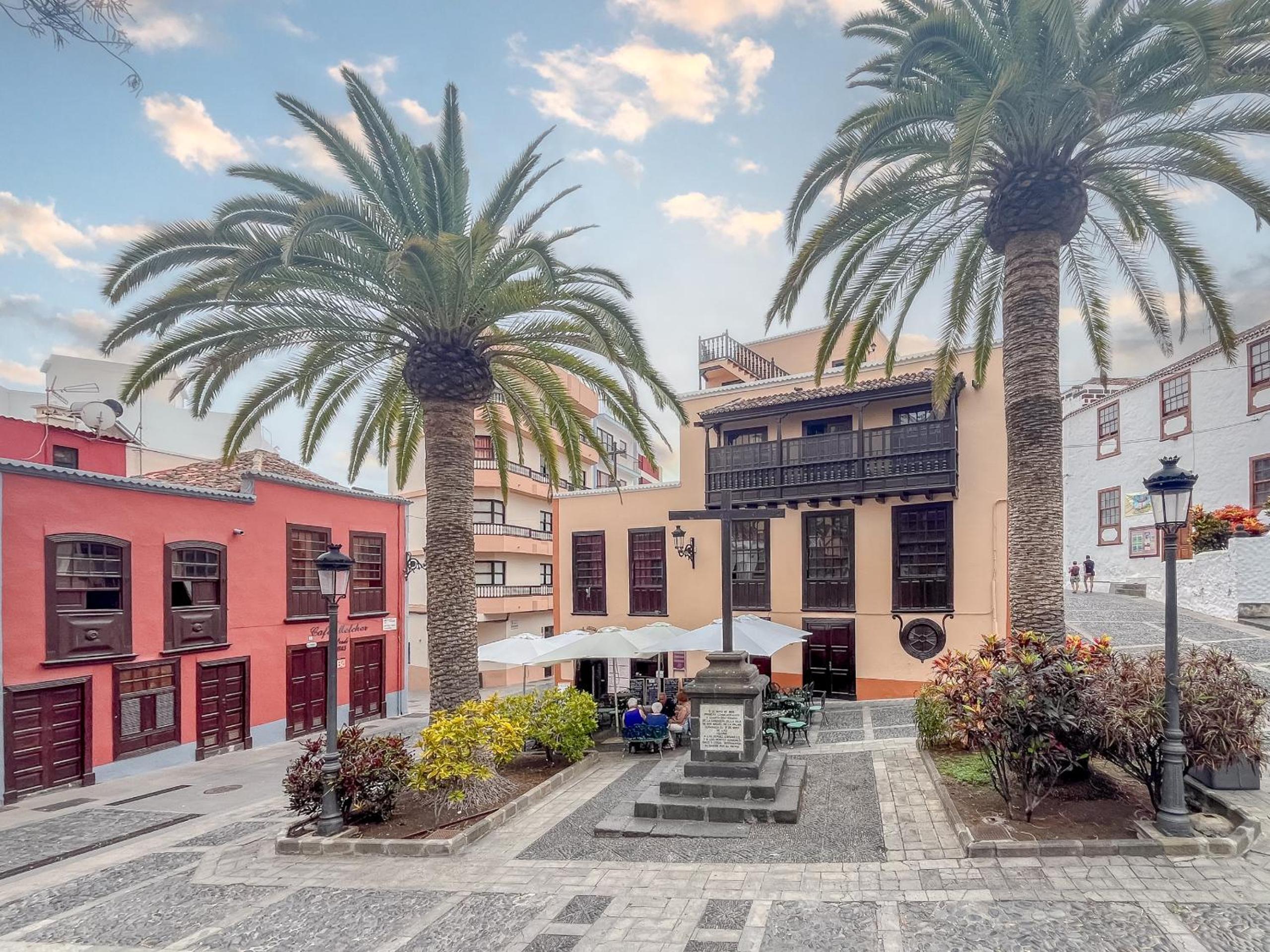 Lightbooking Brena Alta La Palma