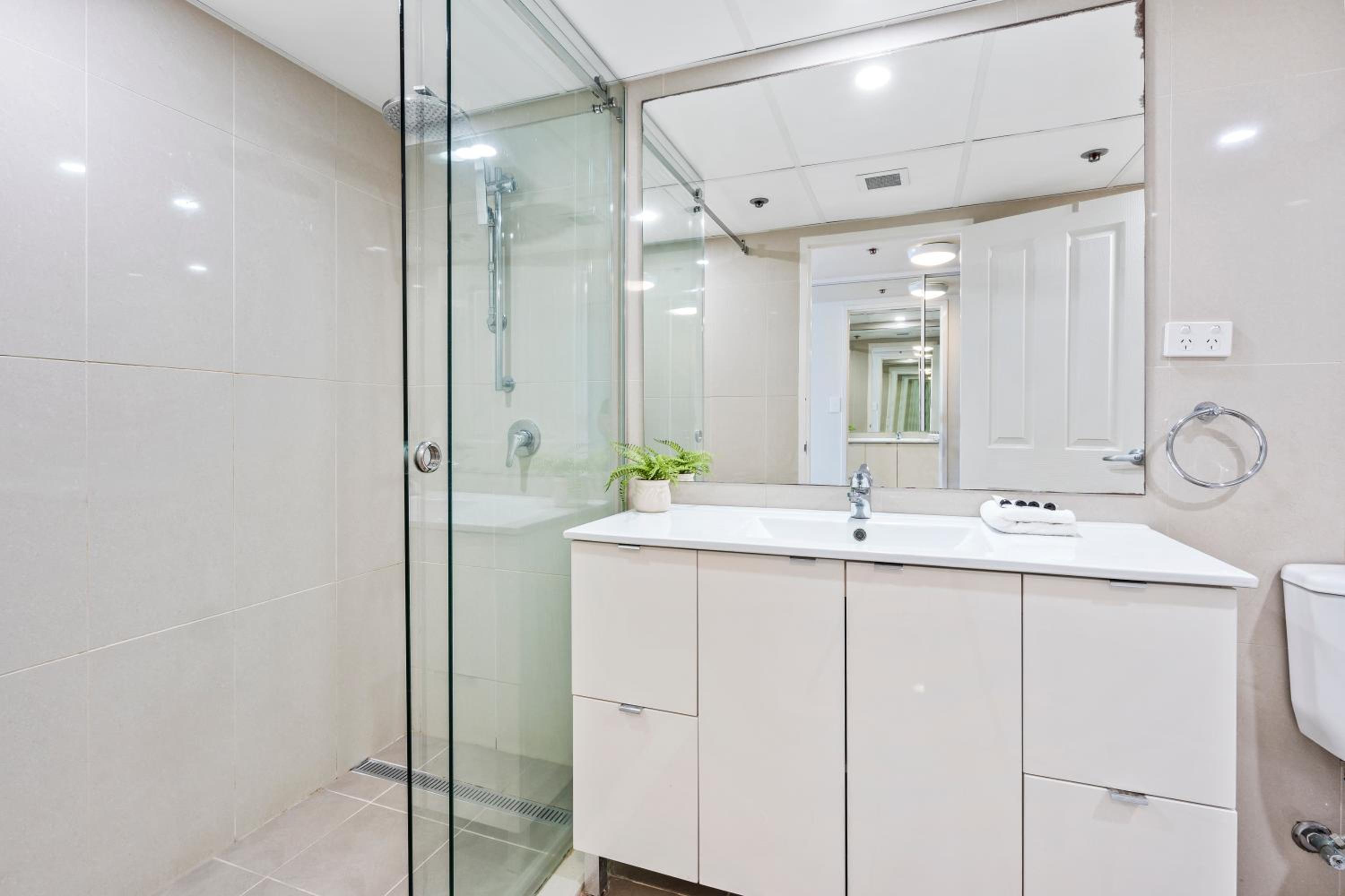 Zenith Apartments - Q Stay