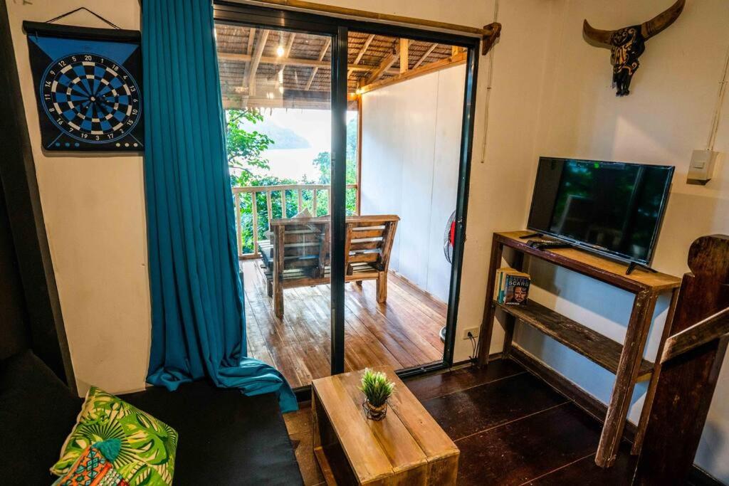 Bayview Apartment with Balcony