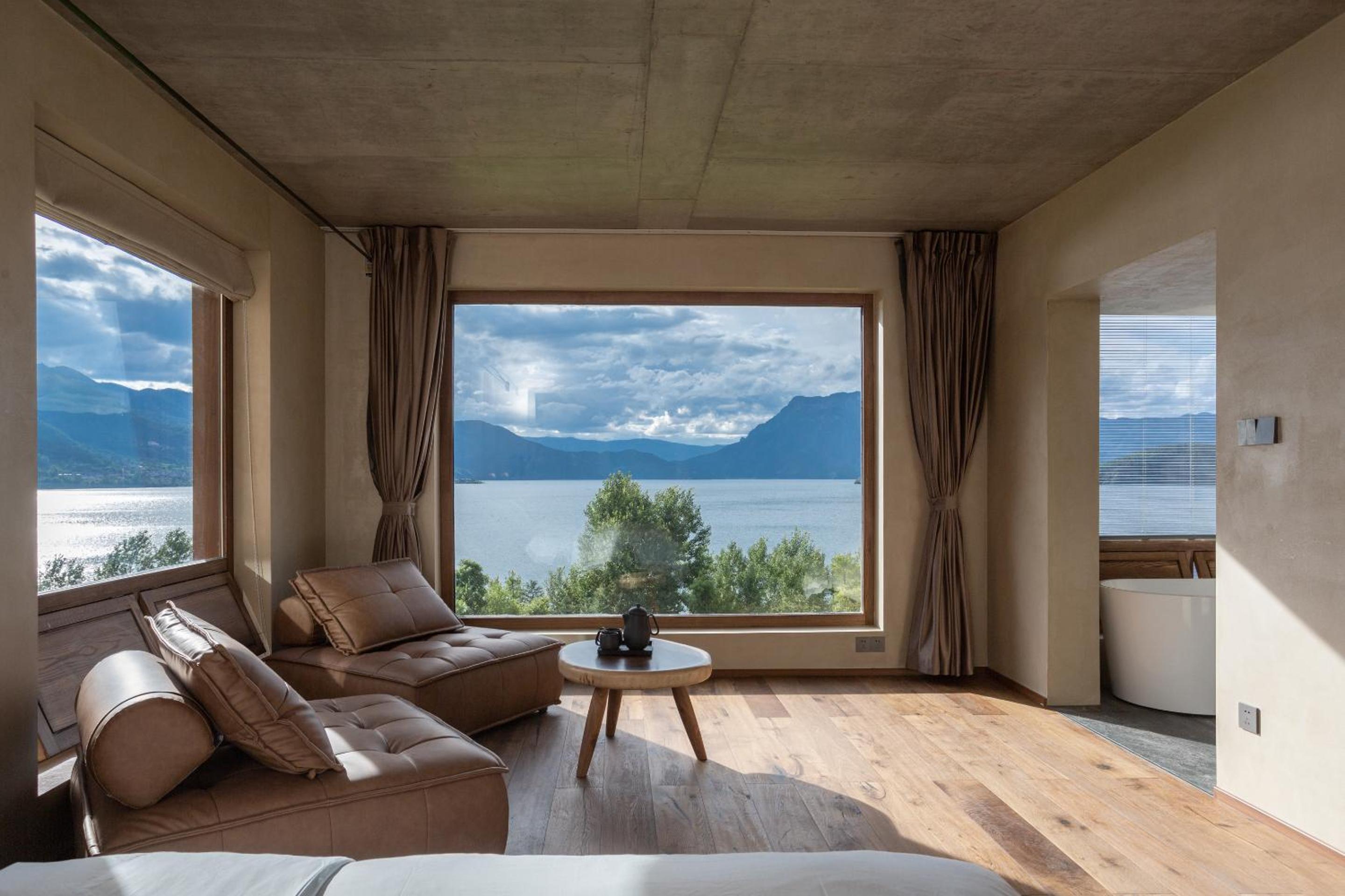 泸沽湖千山继酒店 Lugu Lake Qianshanji Hotel