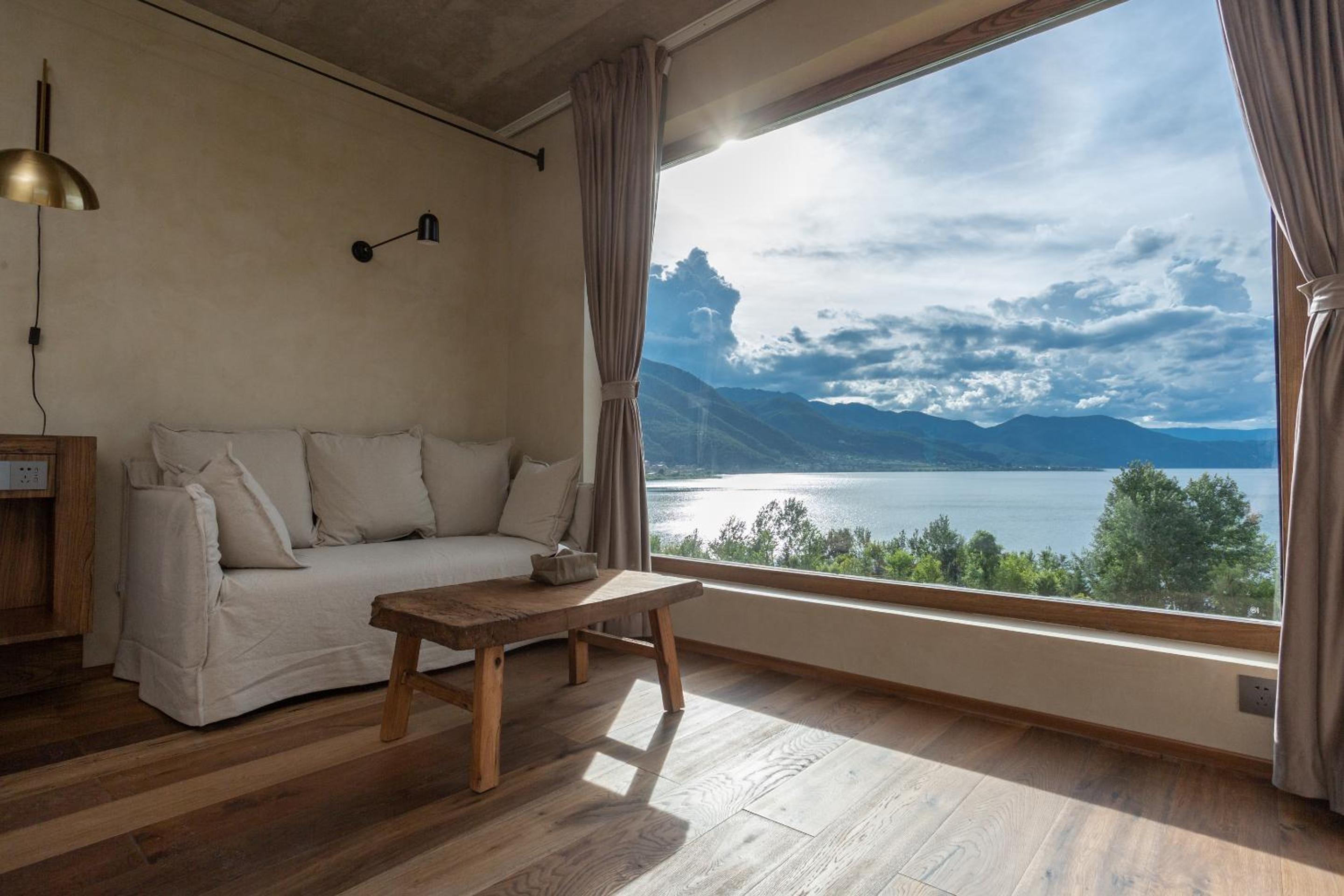 泸沽湖千山继酒店 Lugu Lake Qianshanji Hotel