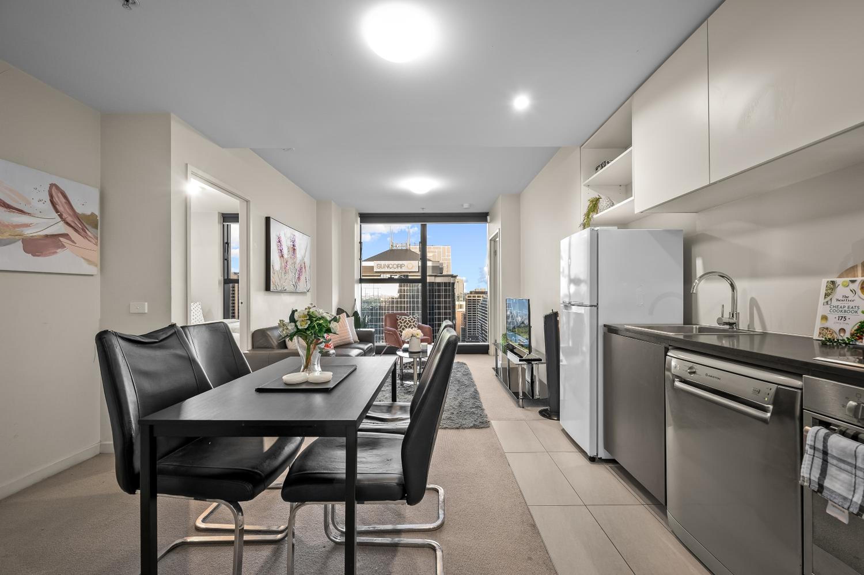 WOW Apartment on Collins 2